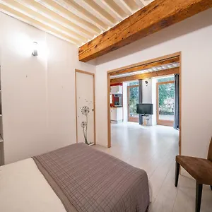 secret-courtyard-of-annecy.hotels-rhonealpes.com/